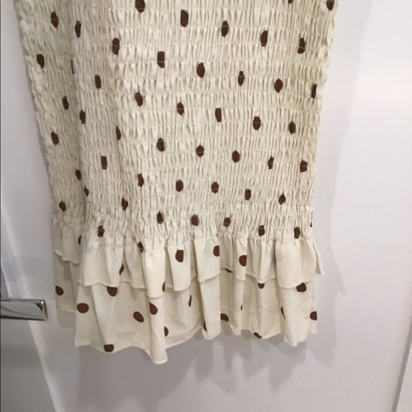 Elastic stretch comfy cream with brown polka dots. - Picture 5 of 7